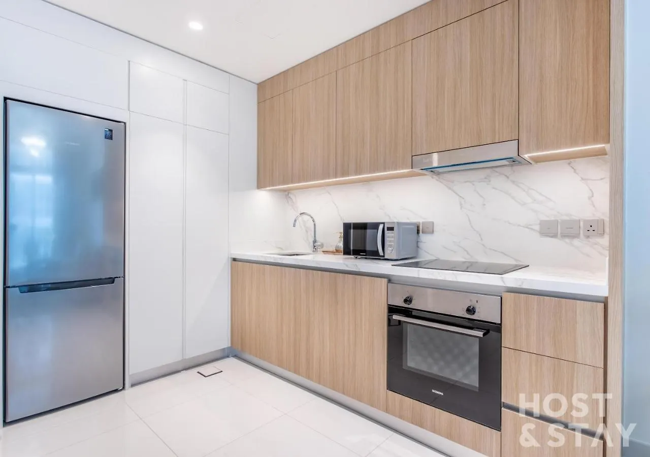 Beach Vista Tower 2 - 1Br Apartment - Emaar Beachfront Dubai